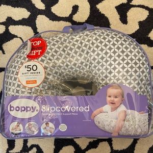Boppy nursing pillow never used